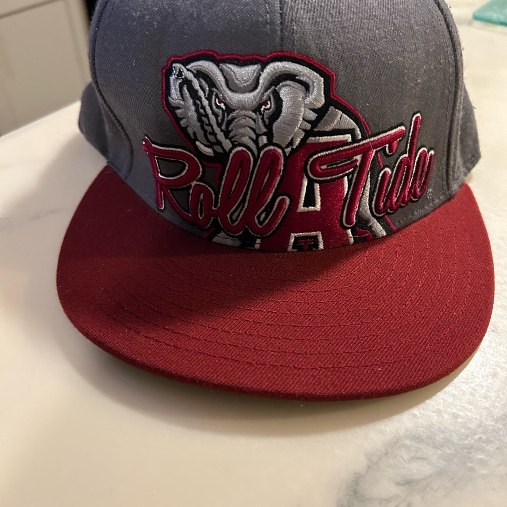 Alabama Crimson Tide Century snap back Gray and Red Cap